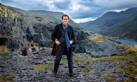 Shakin’ Stevens Unveils Soul-Stirring New Album “Re-Set” with Powerful Lyrics and Fresh Sound