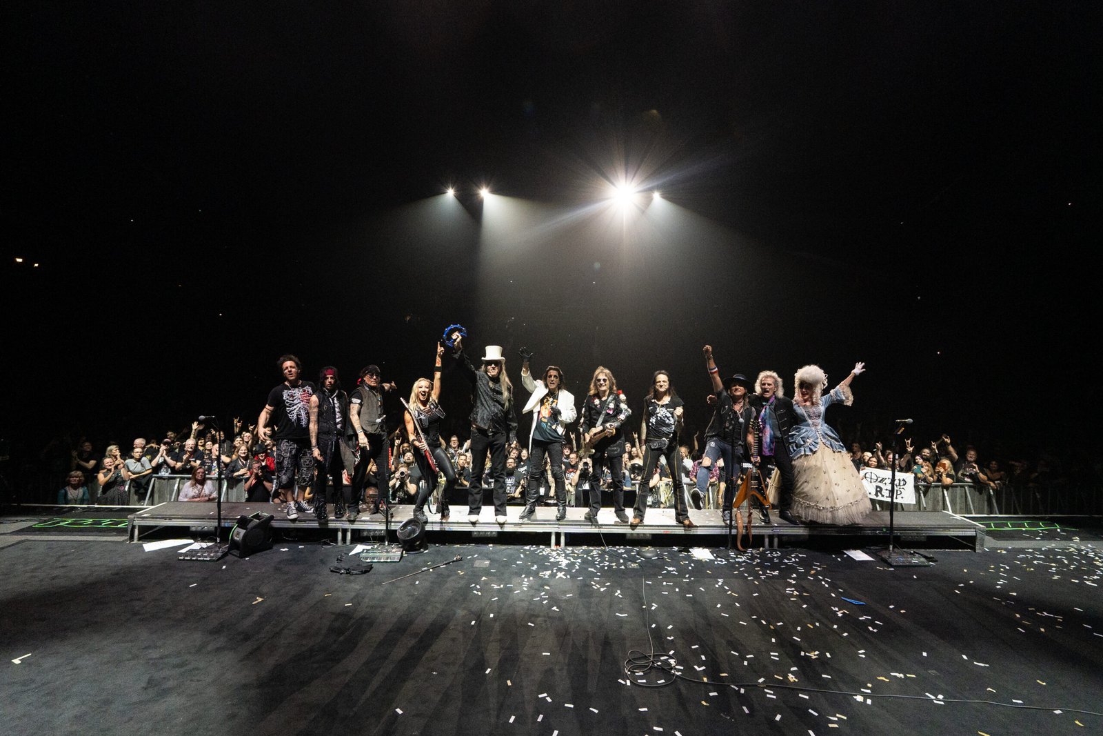 CER01061 (1) Alice Cooper