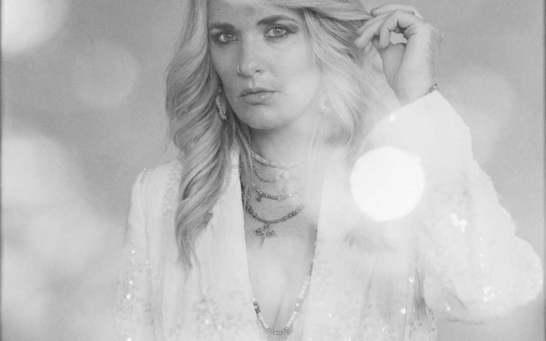 Elles Bailey Announces New Album