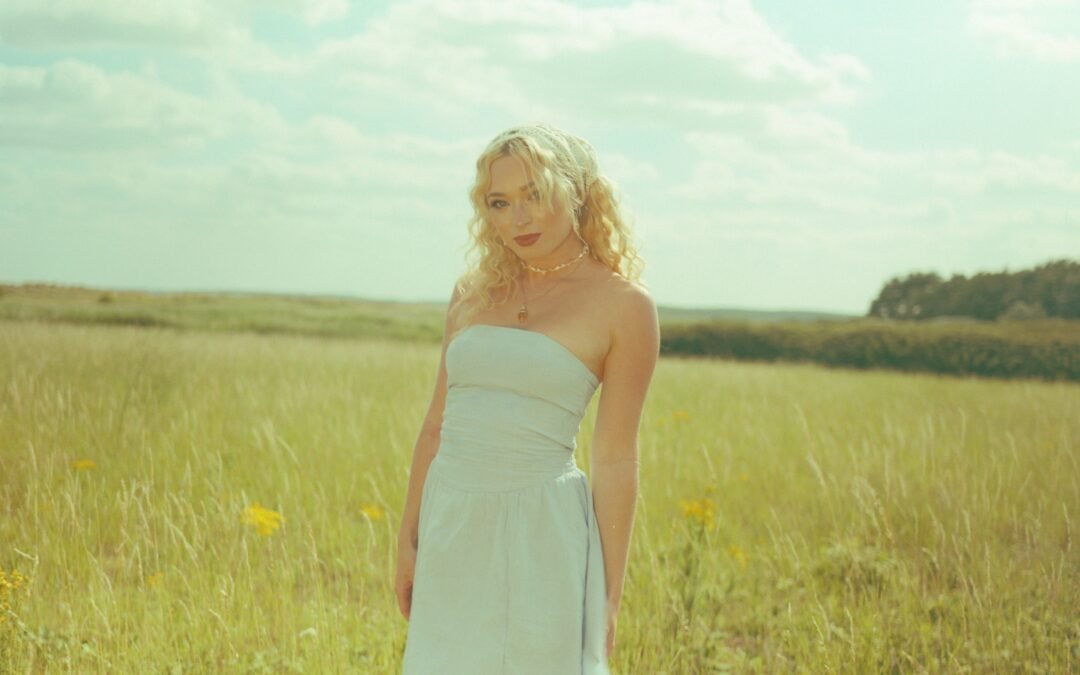 Stella Lain Talks Latest Single, Musical Memories And More