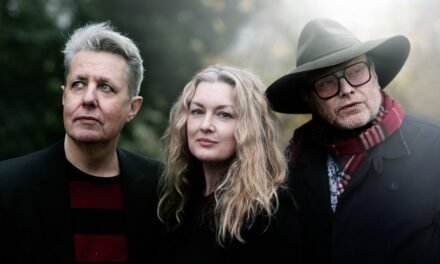 Black Box Recorder to Play First Show in 17 Years