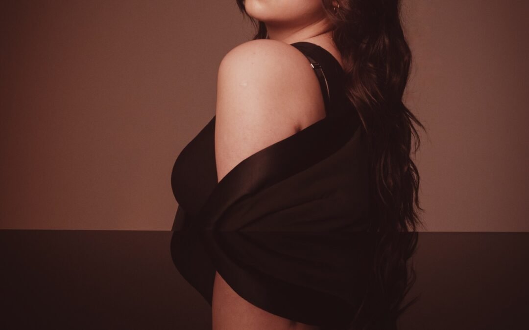 Small Room, Big Voice: An Evening With THERA